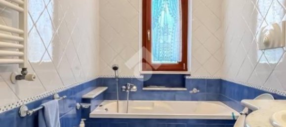 4 Schlafzimmer Wohnung in Formia, Italy, Nr. 266345 24