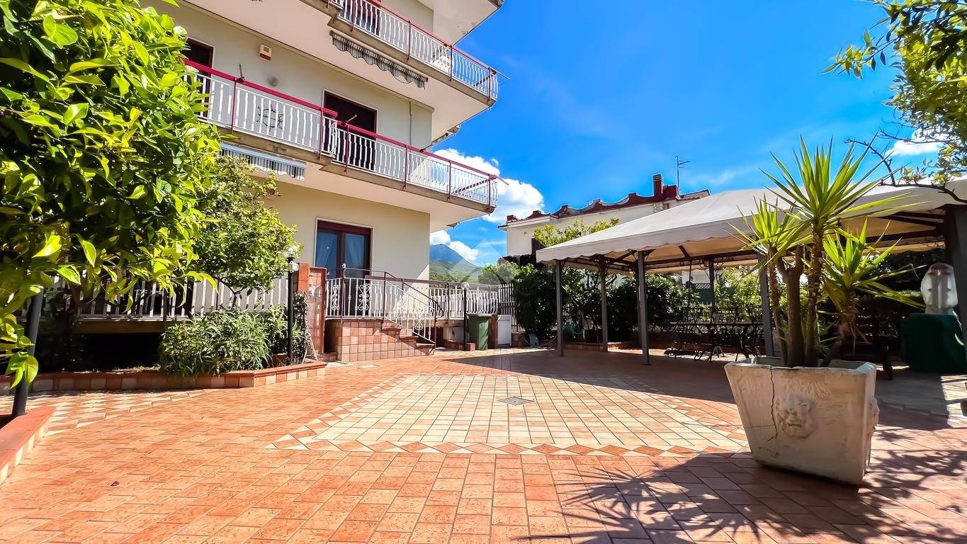 4 Schlafzimmer Wohnung in Formia, Italy, Nr. 266345