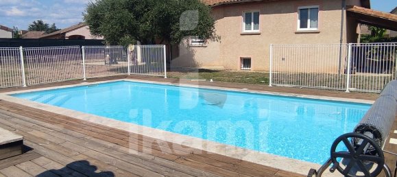 4 bedrooms Villa in Saint-Marcel-les-Valence, France No. 289718 2