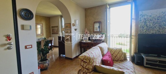 4 rooms Apartment in Lomagna, Italy No. 152486 4