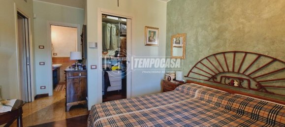 4 rooms Apartment in Lomagna, Italy No. 152486 17