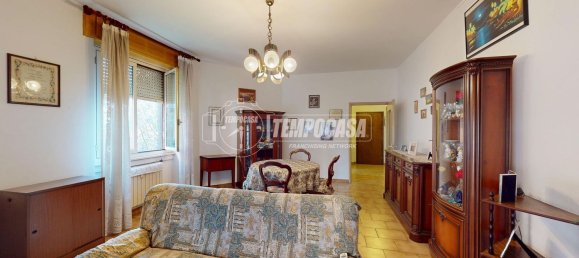 4-salle Appartement à Cinisello Balsamo, Italy No. 10536 5