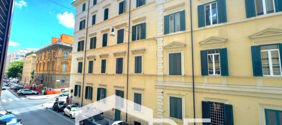 Квартира с 4 спальнями в Рим, Италия № 266188 19