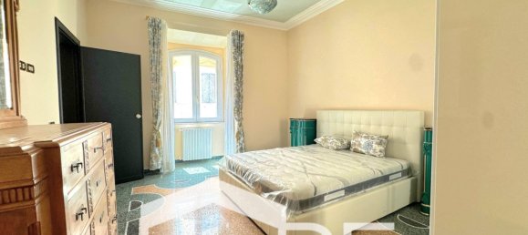 Квартира с 4 спальнями в Рим, Италия № 266188 3