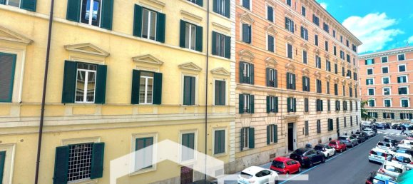 Квартира с 4 спальнями в Рим, Италия № 266188 2