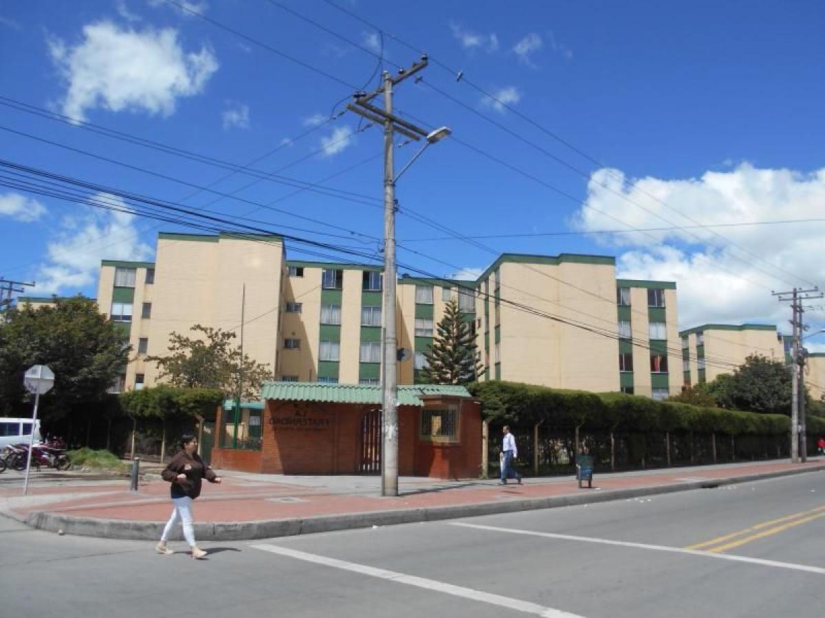 2 bedrooms House in Bogota, Colombia No. 13968