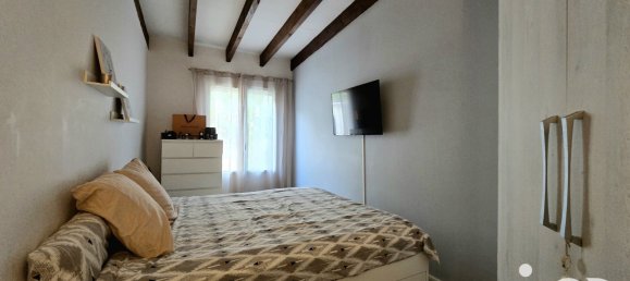 3 bedrooms House in Charge, France No. 326897 8