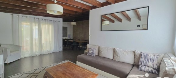 3 bedrooms House in Charge, France No. 326897 3