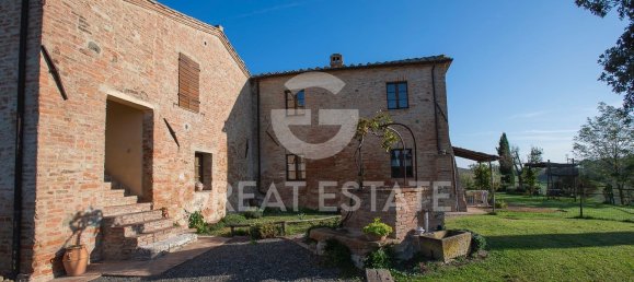 27 rooms House in Montalcino, Italy No. 305456 3