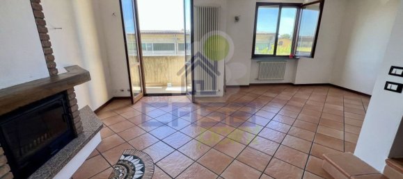 4 bedrooms Villa in Sant'Angelo Lodigiano, Italy No. 378481 5