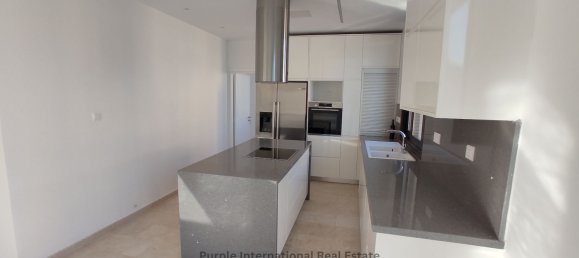 4 bedrooms Villa in Chloraka, Cyprus No. 5724 8