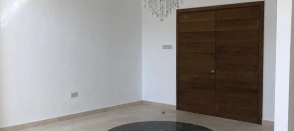 4 bedrooms Villa in Chloraka, Cyprus No. 5724 7