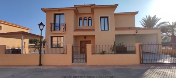 4 bedrooms Villa in Chloraka, Cyprus No. 5724 10