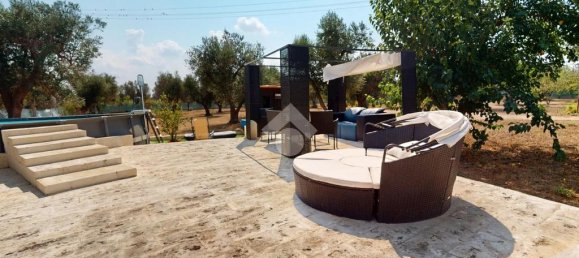 4 bedrooms Villa in Francavilla Fontana, Italy No. 377617 2