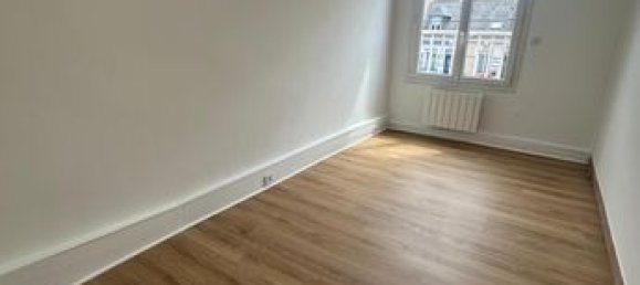 2 bedrooms Apartment in Le Mans, France No. 305250 3