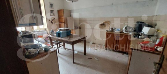 3 bedrooms Apartment in Catanzaro, Italy No. 285982 10