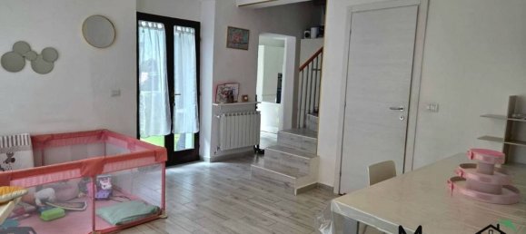 5 rooms House in Strambino, Italy No. 292567 3