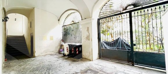 2 bedrooms Apartment in Naples, Italy No. 18925 14