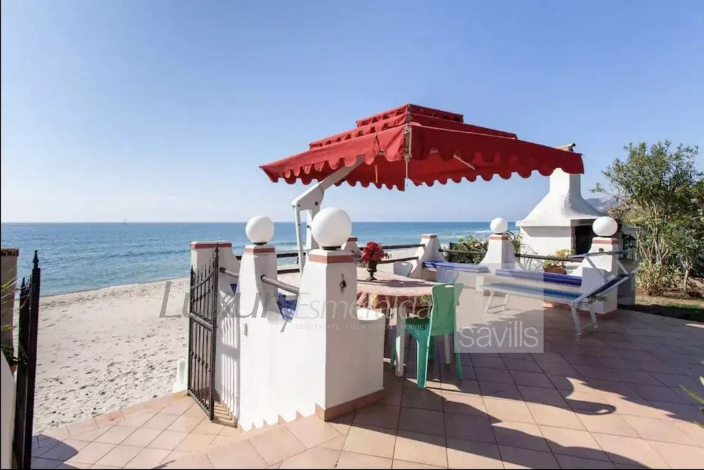 4 bedrooms Villa in Pula, Italy No. 61265