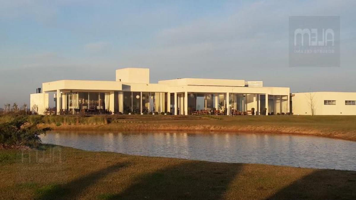  Land in Ezeiza, Argentina No. 43748