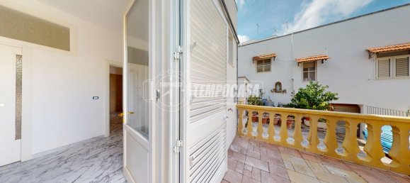 1 bedroom Apartment in Lecce, Italy No. 378224 12