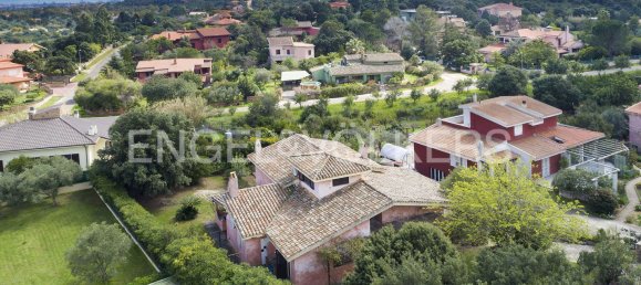 4 bedrooms Villa in Capoterra, Italy No. 64086 11