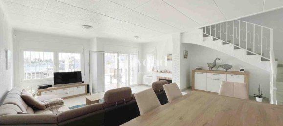 3 bedrooms Townhouse in Empuriabrava, Spain No. 160773 15