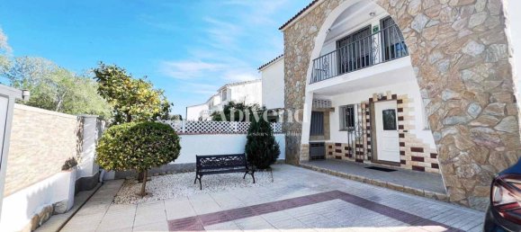 3 bedrooms Townhouse in Empuriabrava, Spain No. 160773 7