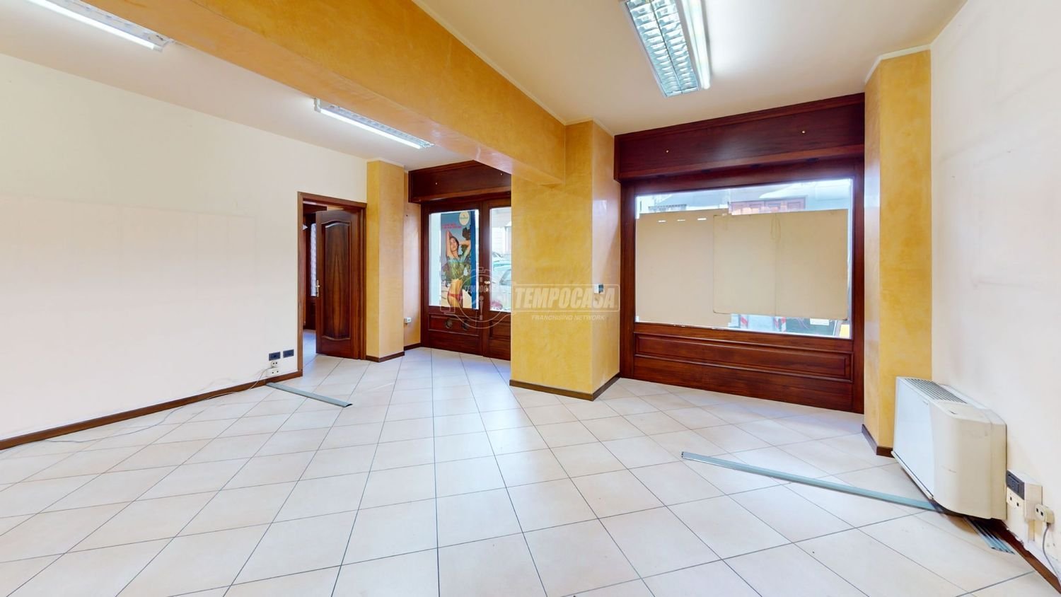 Entrepôt à Turin, Italy 70m² No. 71724