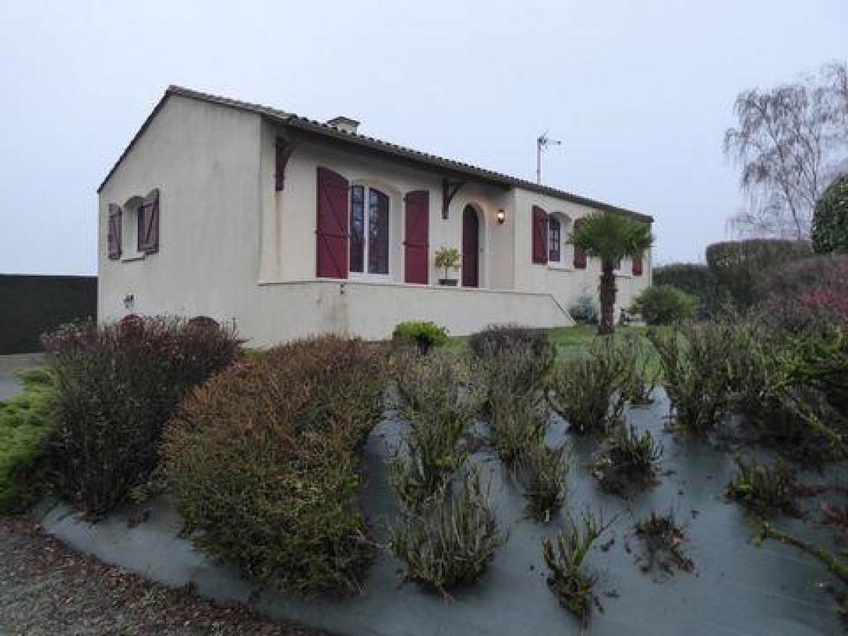 3 Schlafzimmer Haus in Pouzauges, France, Nr. 27929