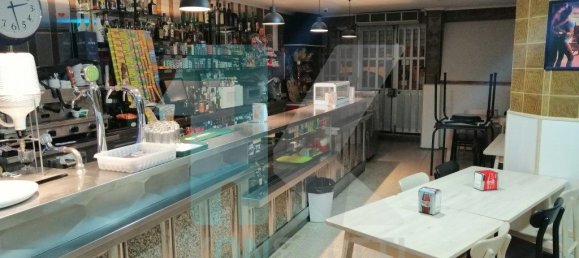 83m² Commercial property in Amadora, Portugal No. 231568 2