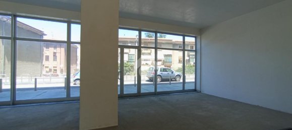 Коммерческая недвижимость с 1 комнатой в Козенца, Италия № 170480 8