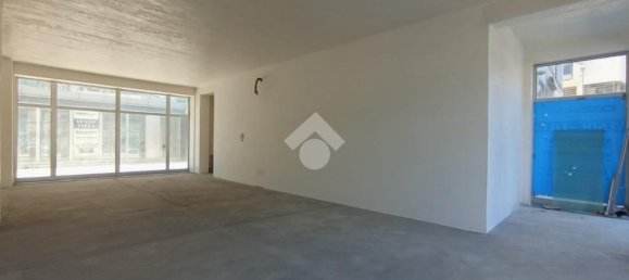 Коммерческая недвижимость с 1 комнатой в Козенца, Италия № 170480 3