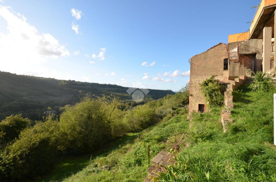 Garaje en Baschi, Italy 75 m² No. 349808