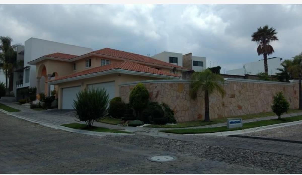 4 bedrooms House in Puebla, Mexico No. 168216