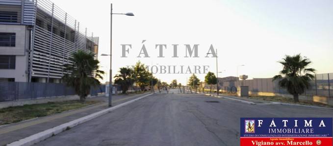 2 rooms Warehouse in Foggia, Italy No. 136450