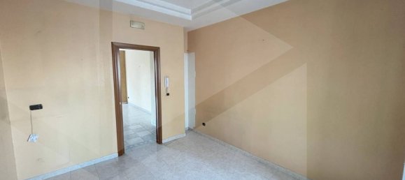Apartamento de 3 divisões em Bari, Italy N.º 33868 23