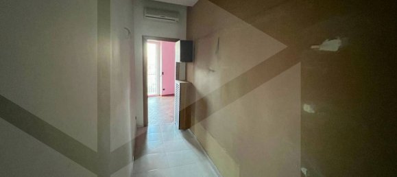 Apartamento de 3 divisões em Bari, Italy N.º 33868 9