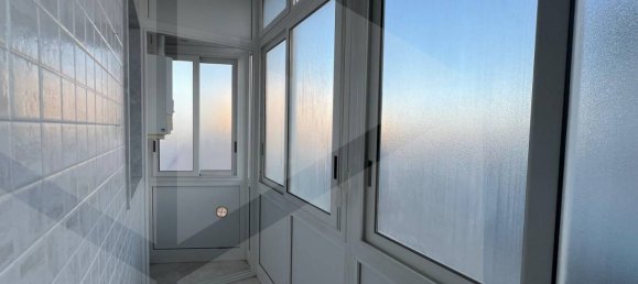 Apartamento de 3 divisões em Bari, Italy N.º 33868 24