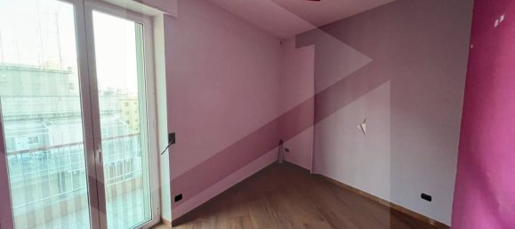 Apartamento de 3 divisões em Bari, Italy N.º 33868 11