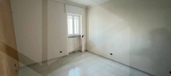 Apartamento de 3 divisões em Bari, Italy N.º 33868 6