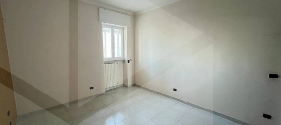 Apartamento de 3 divisões em Bari, Italy N.º 33868 14