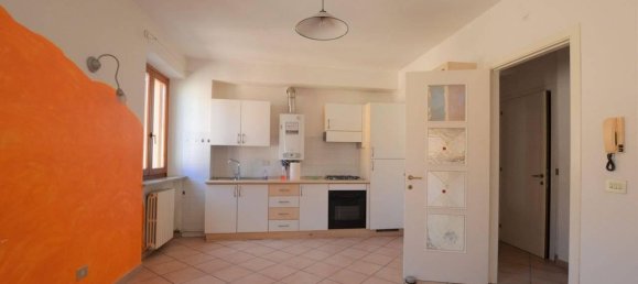 2-salle Appartement à Jesi, Italy No. 148205 4