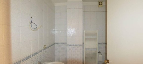 2-salle Appartement à Jesi, Italy No. 148205 6