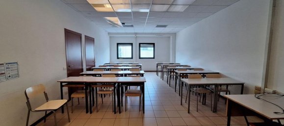 Lagerhaus in Tolentino, Italy 1246m², Nr. 372713 7