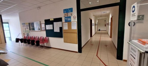 Lagerhaus in Tolentino, Italy 1246m², Nr. 372713 9