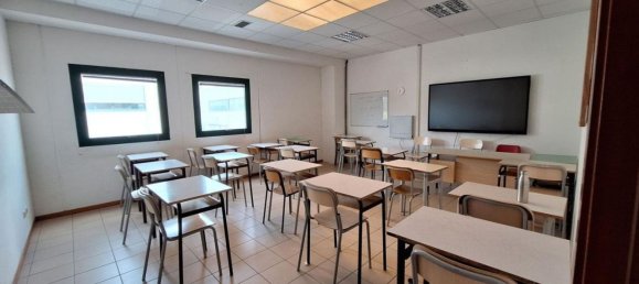 Lagerhaus in Tolentino, Italy 1246m², Nr. 372713 8