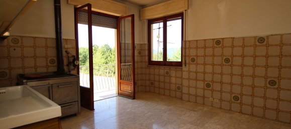 4 rooms Apartment in Neirone, Italy No. 271857 2