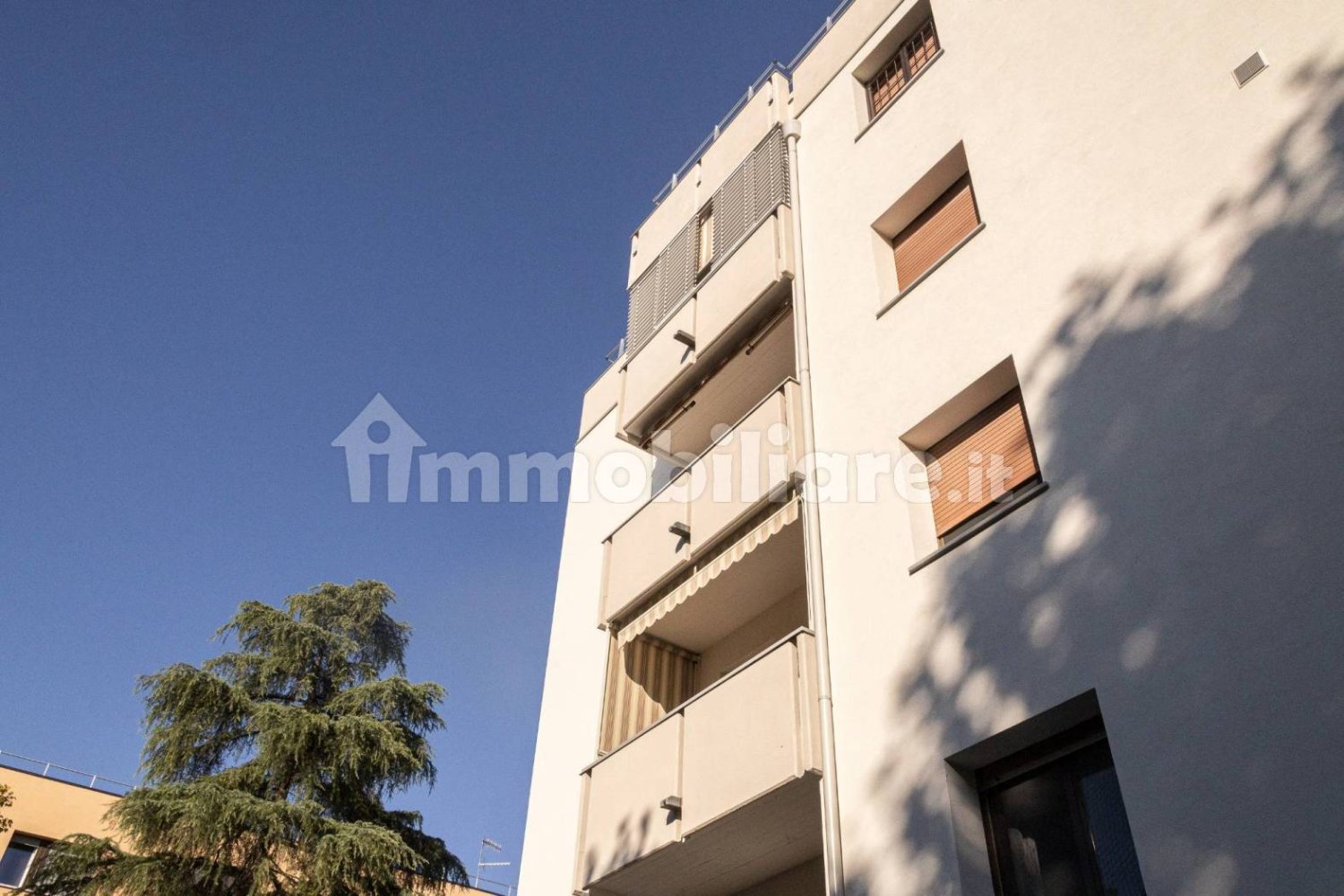 Apartamento T3 em Calderara di Reno, Italy N.º 332461