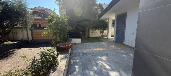 3 bedrooms Villa in Giugliano in Campania, Italy No. 259649 17
